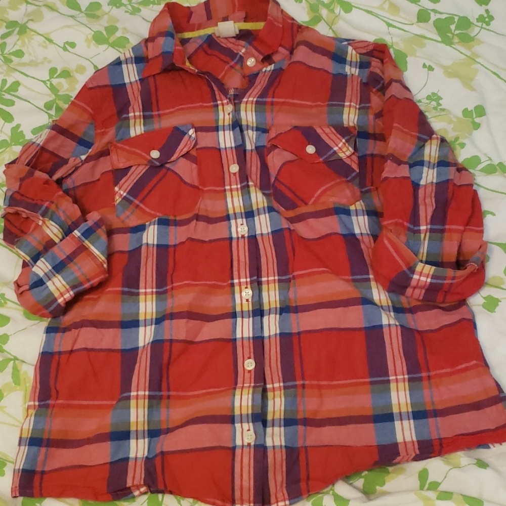 Casual plaid button up